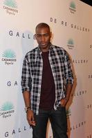 los angeles, 23 de octubre - karamo brown en la galería de re y casamigos presentan la apertura del espectáculo de vida silvestre de brian bowen smith en la galería de re el 23 de octubre de 2014 en west hollywood, ca foto