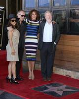 los angeles, 5 de noviembre - salma hayek, francois-henri pinault, giannina facio, ridley scott en la ceremonia de la estrella del paseo de la fama de ridley scott hollywood el 5 de noviembre de 2015 en los angeles, ca foto