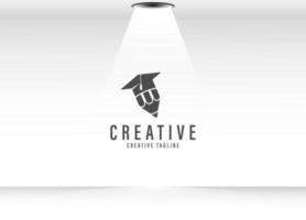 elemento de diseño del logotipo de educación. forma de lápiz con sombrero aislado fondo blanco. vector
