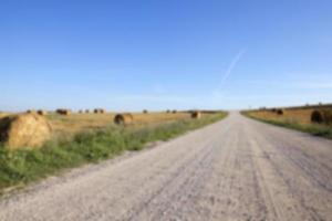 camino en la temporada de otoño foto