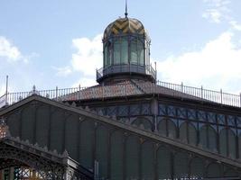 edificio modernista en el barrio del born de la ciudad de barcelona. foto