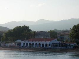 vista de la playa de sant pol, s'agaro en la costa brava catalana foto