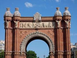 triumphal arch in Barcelona, modern building in red brick photo