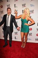 los angeles, 15 de agosto - michael mizanin, maryse ouellet en las superestrellas de la esperanza en honor a make-a-wish en el hotel beverly hills el 15 de agosto de 2013 en beverly hills, ca foto