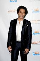 los angeles, 3 de diciembre - corbin bleu en los fondos de los actores mirando hacia adelante premios en el complejo taglyan el 3 de diciembre de 2015 en los angeles, ca foto