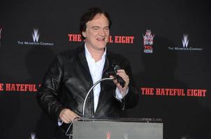 los angeles, 5 de enero - quentin tarantino en la ceremonia de manos y huellas de quentin tarantino en el imax del teatro chino tcl el 5 de enero de 2016 en los angeles, ca foto