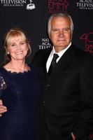 los angeles, jun 14 - laurette sprang mccook, john mccook asiste a los creative emmys diurnos de 2013 en el hotel bonaventure el 14 de junio de 2013 en los angeles, ca foto