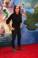 los angeles, 22 de marzo - pamela adlon en el estreno de la película de hadas piratas en walt disney studios lot el 22 de marzo de 2014 en burbank, ca foto