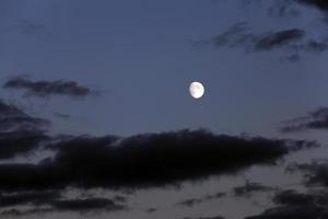 cielo y luna foto