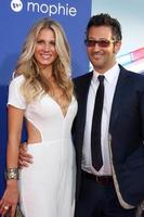 los angeles, 7 de agosto - sarah greenfield, luke greenfield en el estreno de let s be cops en los cines arclight de hollywood el 7 de agosto de 2014 en los angeles, ca foto