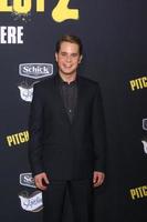 los angeles, 9 de mayo - ben platt en el estreno mundial de pitch perfect 2 en el teatro nokia el 9 de mayo de 2015 en los angeles, ca foto