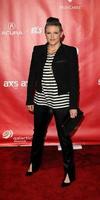 los angeles, 8 de febrero - natalie maines llega a la gala de la persona del año de musicares 2013 en honor a bruce springsteen en el centro de convenciones de los angeles el 8 de febrero de 2013 en los angeles, ca foto