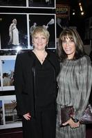 los angeles, 27 de mayo - alison arngrim, kate linder en las imágenes desaparecidas de marilyn monroe reveladas en el museo de hollywood el 27 de mayo de 2015 en los angeles, ca foto