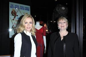 los angeles, 27 de mayo - donna mills, alison arngrim en las imágenes desaparecidas de marilyn monroe presentadas en el museo de hollywood el 27 de mayo de 2015 en los angeles, ca foto