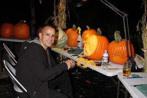 los angeles, 4 de octubre - ray villafañe en el ascenso de jack o lanterns en descanso jardines el 4 de octubre de 2014 en la canada flintridge, ca foto