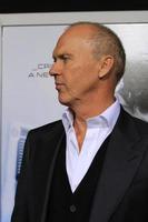 los angeles, 10 de febrero - michael keaton at the robocop, estreno de los angeles en el teatro chino tcl el 10 de febrero de 2014 en los angeles, ca foto