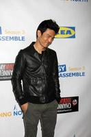 los angeles, 10 de oct - john cho llega a la web-serie fácil de ensamblar encontrando el estreno del webisodio norte en el egyptian theater el 10 de octubre de 2011 en los angeles, ca foto