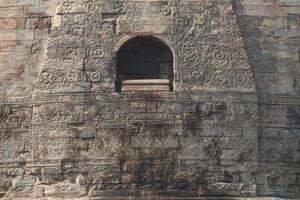 Dhamekh Stupa and ruins in Sarnath, India photo