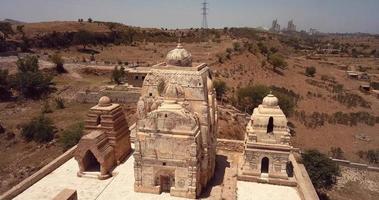 vista para o complexo shri katas raj de vários templos hindus, punjab, paquistão