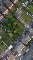 bella vista verticale aerea ad alto angolo dell'inghilterra paesaggio urbano della gran bretagna video