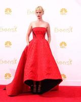 vlos angeles, 25 de agosto - january jones en los premios emmy en horario estelar de 2014, llegadas a nokia en la live el 25 de agosto de 2014 en los angeles, ca foto