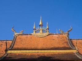 arte del norte de tailandia en el templo del techo foto