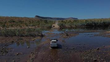 traverser la rivière pentecôte wa australie video