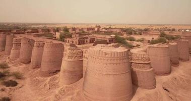 View to the Derawar Fortress in Cholistan Desert, Pakistan video