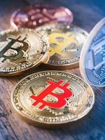 concepto financiero de negocios de monedas de bitcoin. foto