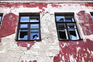 windows in an abandoned building photo