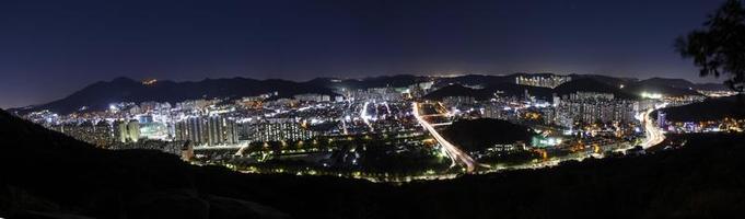 la espectacular vista nocturna de anyang. foto