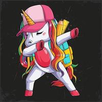 unicornio divertido de regreso a la escuela con gorra rosa y mochila con crayón y regla haciendo baile dabbing vector