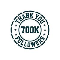 gracias celebración de 700k seguidores, tarjeta de felicitación para 700000 seguidores sociales. vector