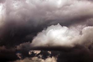 cielo oscuro y negro foto