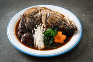 Boiled Fish Head with Soy Sauce photo