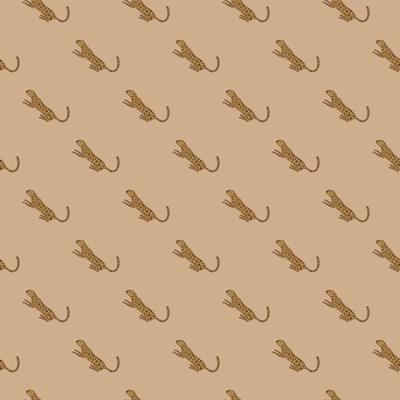 Doodle cheetah seamless pattern. Hand drawn cute leopard endless wallpaper. Wild animals background.