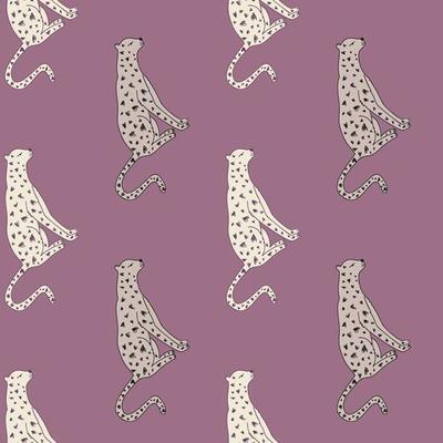 Doodle cheetah seamless pattern. Hand drawn cute leopard endless wallpaper. Wild animals background.
