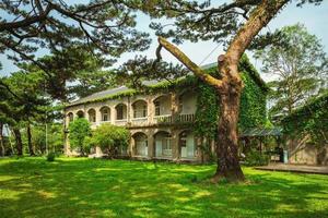 jardín de pinos, una antigua oficina militar japonesa en hualien, taiwán foto