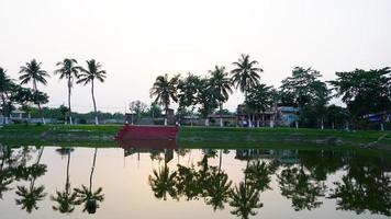 vista del río y sesión de reflexión foto