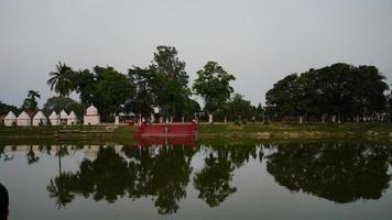 vista del río y sesión de reflexión foto