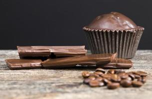 coffee beans and cake photo