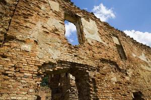 empty window openings photo