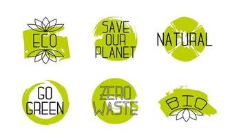 símbolos de reciclaje ecológico. símbolo del triángulo ambiental en el fondo de tres trazos vector