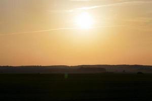 paisaje durante la puesta de sol foto