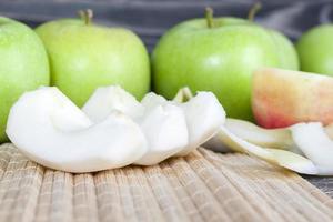 sliced green apple photo