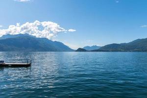 vistas al lago de como desde mennagio foto