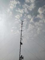 poste eléctrico en el mirador de la montaña del águila foto