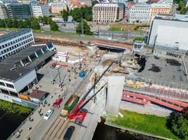 demolición del edificio titanic en el centro de riga foto