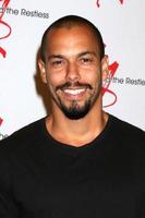 los angeles, 8 de septiembre - bryton james en la celebración del espectáculo young and the restless 11,000 en la ciudad de televisión cbs el 8 de septiembre de 2016 en los angeles, ca foto