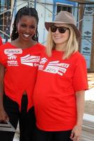 LOS ANGELES, OCT 25 - Shanola Hampton, Kristen Bell at the Habitat for Humanity build by Showtime s House of Lies and Shameless at Magnolia Blvd on October 25, 2014 in Lynwood, CA photo